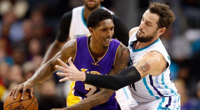 在他的带领 在他的带领